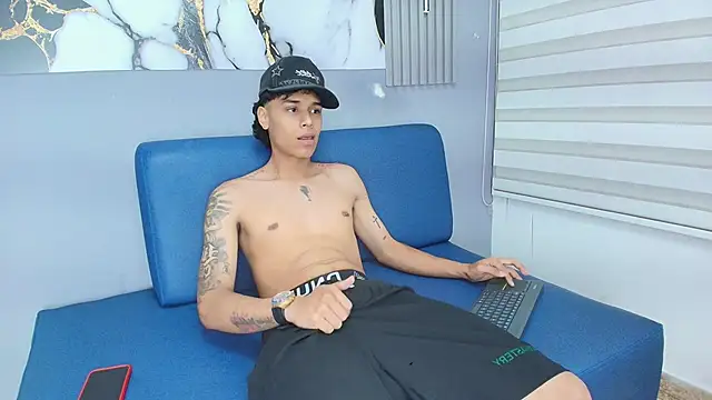 Frayhot777 online show from January 14, 8:01 pm