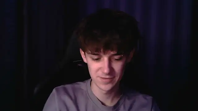 Hoot Dude  online show from December 2, 6:44 pm