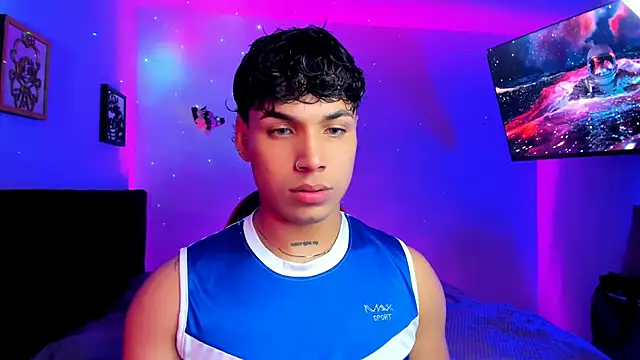 Adams Collins online show from December 15, 6:49 pm