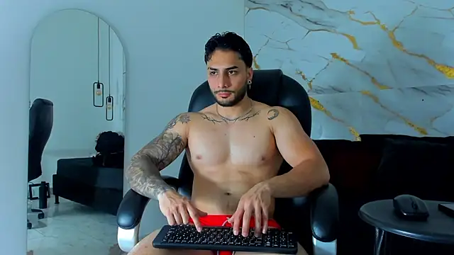 Snapshot of Miike_Stone1 chatting on October 16, 1:19 pm Miike Stone1 online show from October 16, 1:19 pm