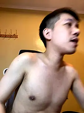 Snapshot of asian_guy_69 chatting on October 26, 10:50 am asian guy 69 online show from October 26, 10:50 am