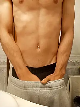 ruiiizz online show from April 14, 5:34 pm