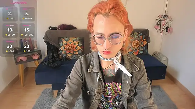 Moon Fox online show from November 4, 9:05 pm