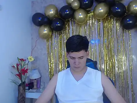 Aaron Foxxx online show from October 12, 11:48 am