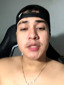 Snapshot of loki32men chatting on October 5, 5:28 pm loki32men online show from October 5, 5:28 pm