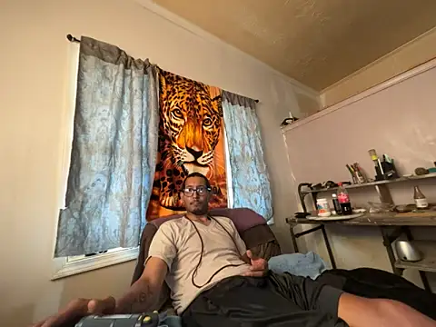 ThrowedWorldWide online show from March 18, 3:15 pm