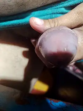 Snapshot of Sir_clouden chatting on October 6, 5:23 am Sir clouden online show from October 6, 5:23 am