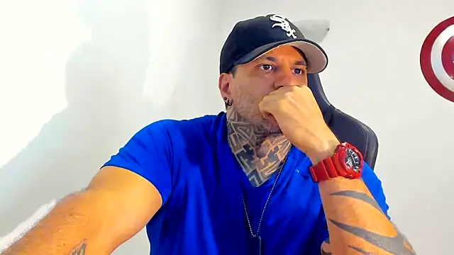 JoshRigby online show from May 27, 1:57 am