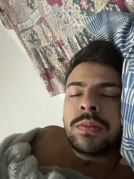 artzin2334 online show from November 6, 7:22 am