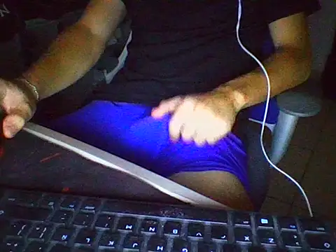 AlbertoRuiz086 online show from October 13, 6:52 am