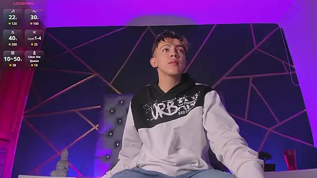 Lian Miller1  online show from February 13, 12:21 pm