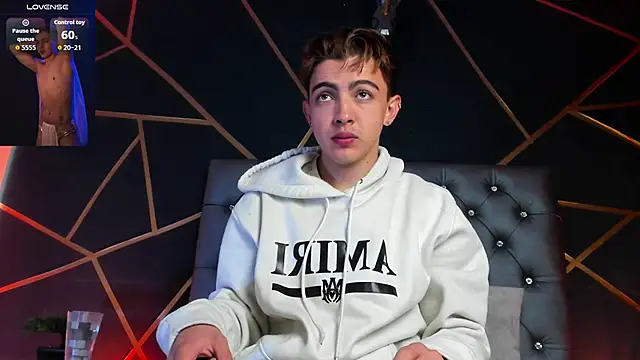 Lian Miller1  online show from December 1, 12:19 pm