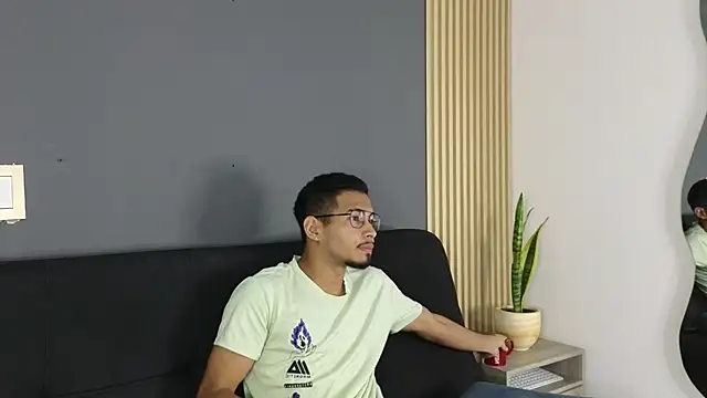 Snapshot of Jaybrown__1 chatting on October 14, 11:17 am Jaybrown  1 online show from October 14, 11:17 am