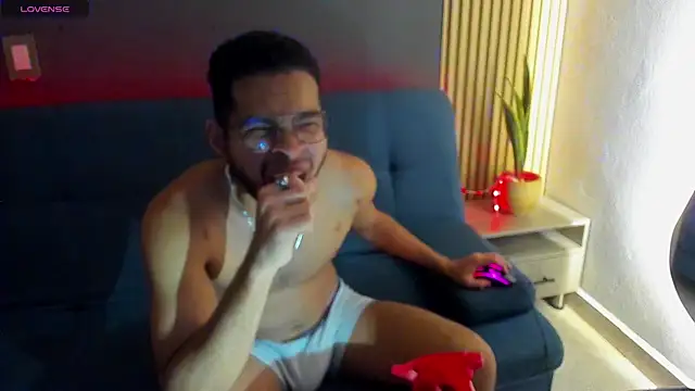 Jaybrown  1 online show from December 18, 2:18 am