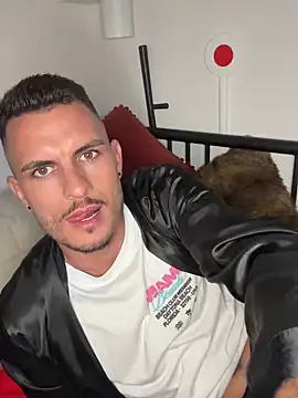 Snapshot of WildFlame2525 chatting on October 12, 8:03 pm WildFlame2525 online show from October 12, 8:03 pm