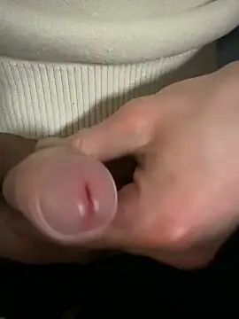 heet1998 online show from March 2, 8:16 pm