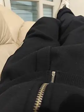 thonyx93 online show from April 10, 9:00 pm