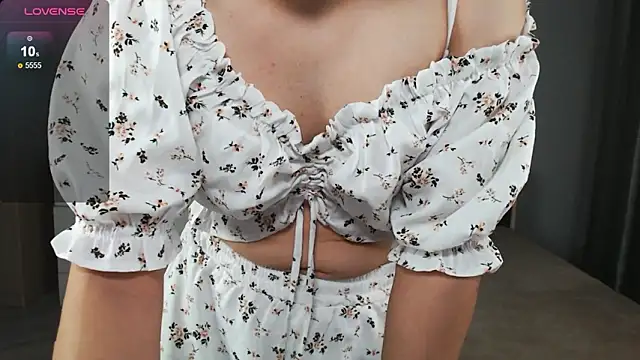 KaiChicken online show from February 18, 9:34 pm