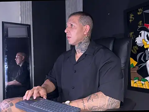 Snapshot of MAXIMO_VEGA chatting on October 24, 8:32 pm MAXIMO VEGA online show from October 24, 8:32 pm