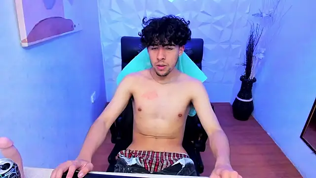 Liil boy online show from November 15, 3:52 am