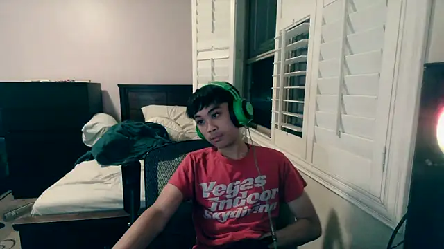 youngasianboy2007 online show from February 8, 8:31 am