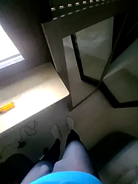 Snapshot of rezzzze chatting on October 12, 8:41 am rezzzze online show from October 12, 8:41 am