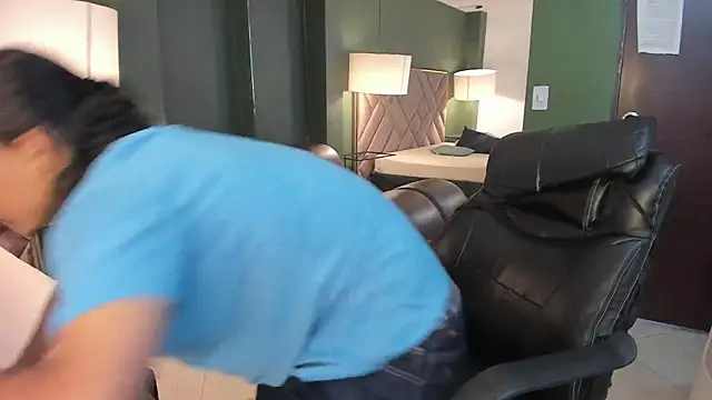 Dickie Dicking online show from November 25, 10:34 pm