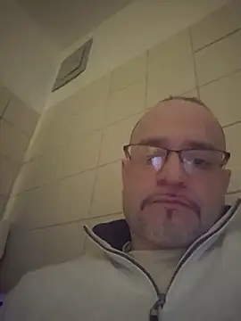 Curious9884 online show from March 18, 12:02 am