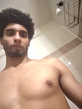 ViewMYC2C69 online show from December 19, 10:50 pm