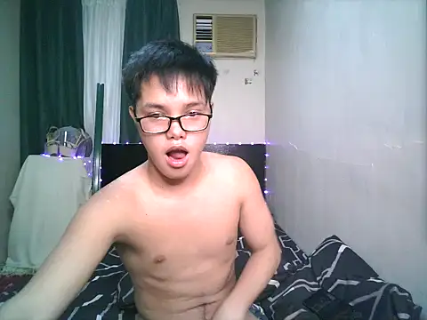 Snapshot of hot_babyboy26 chatting on October 25, 3:03 pm hot babyboy26 online show from October 25, 3:03 pm