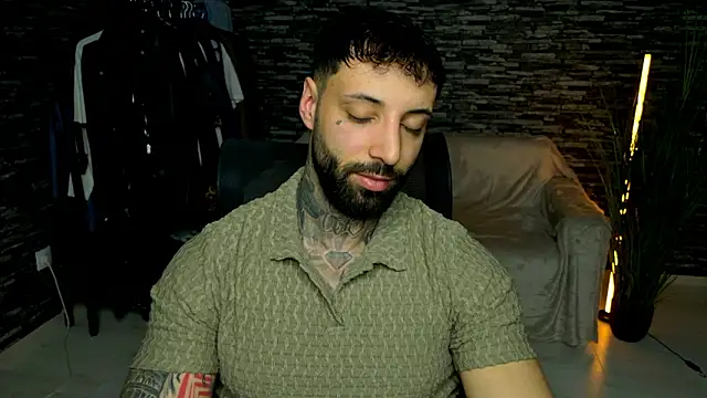 MasculineGuy99 online show from March 17, 8:33 pm