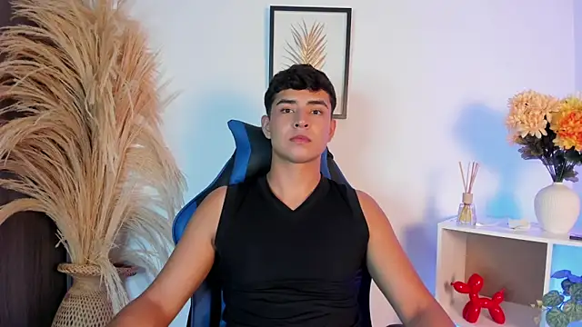 Thiago Connor21 online show from April 8, 8:06 pm