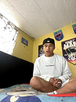 lyan t2 online show from October 3, 8:14 pm