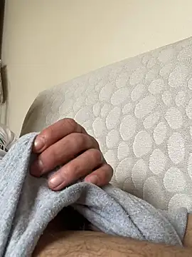 Sikici17cm555 online show from February 17, 9:08 am