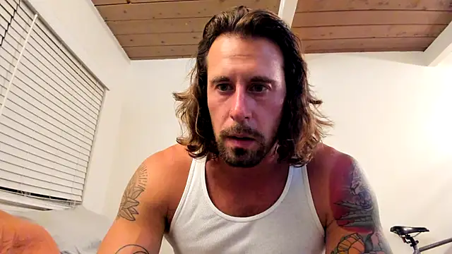 iamtarzan91 online show from October 29, 3:42 am