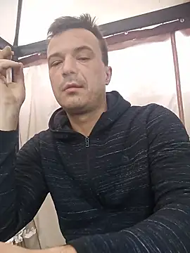 viktor1992-1-1 online show from July 15, 4:30 am
