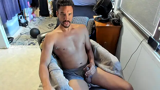 Snapshot of CassiusJohnson chatting on October 14, 4:30 am CassiusJohnson online show from October 14, 4:30 am