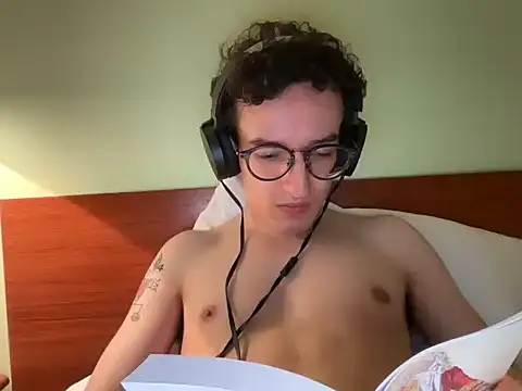 Poeta98xh online show from October 3, 8:58 pm