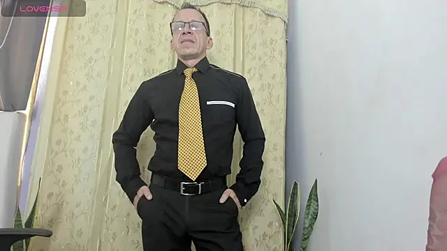  axelking  online show from July 10, 12:19 pm