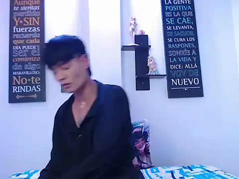 Snapshot of alex_russo__ chatting on October 7, 3:32 am alex russo   online show from October 7, 3:32 am