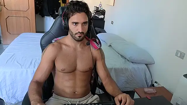 Al3xox02 online show from June 20, 11:48 am