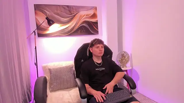 Leoo Miller online show from November 7, 4:38 am