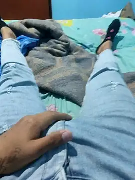 luisyandrea online show from November 8, 7:50 pm