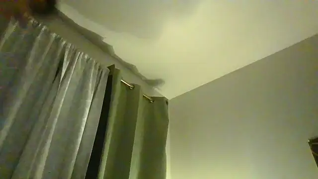 Snapshot of nvthvn555 chatting on October 7, 2:04 am nvthvn555 online show from October 7, 2:04 am