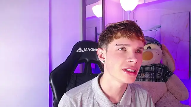JackFrosst online show from May 31, 12:37 pm