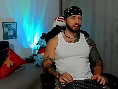 Dave-Max01 online show from December 3, 9:59 am