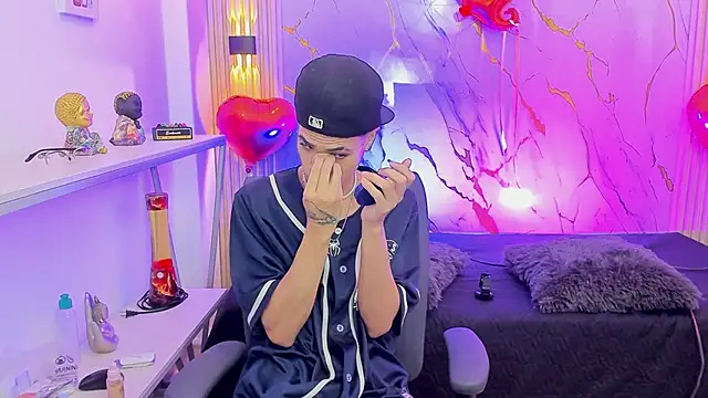 JacobBlackwell  online show from February 19, 11:50 am