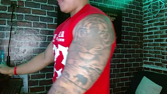 jordan bigcock  online show from January 9, 11:21 pm