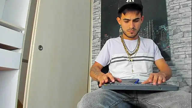 Master King Crazzy777 online show from October 9, 8:36 pm