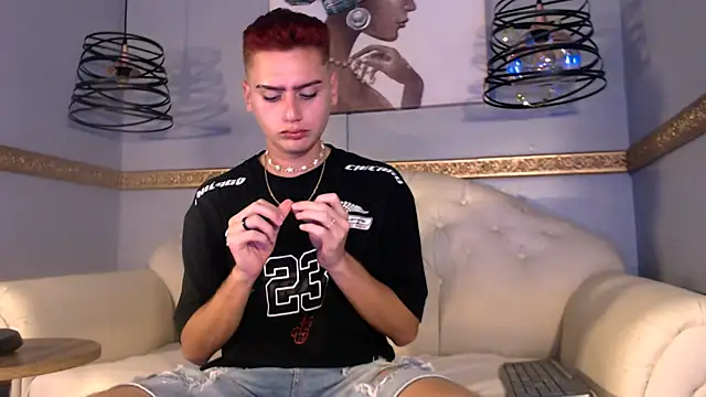 Alex Millerss online show from December 3, 12:27 am